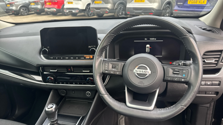 Nissan Qashqai 1.3 DiG-T MH Premiere Edition 5dr Petrol Hatchback